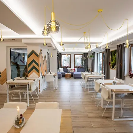 Novobilski przy Termie Bania i Kotelnicy - sauna, jacuzzi, restauracja, pokój zabaw, wypożyczalnia rowerów e-bike-3